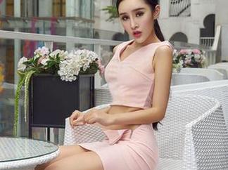 从课堂到走廊，爱丝的美图让一切都变得与众不同。