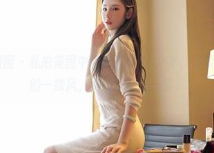 Feilin嗲囡囡 – 私拍美图中的陈雅漫VICKY，温柔得就像清晨的一缕风，真让人眼前一亮。