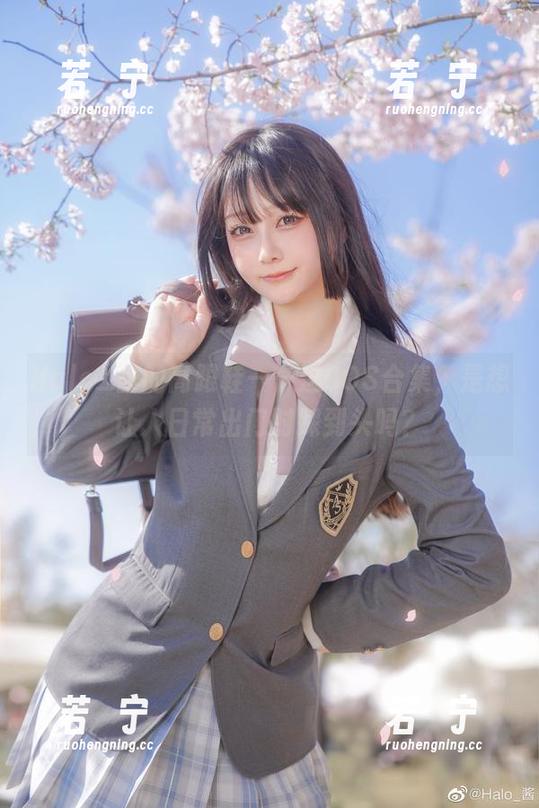 Halo_酱的高跟鞋——这COS合集，是想让人日常出门时踩到头吗？