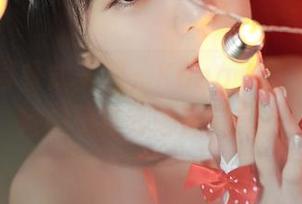 无责任早餐式美图,Kang Inkyung和她的模特卿卿皆完美。