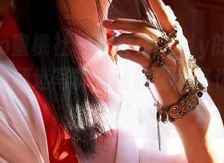 MiiTao蜜桃社 – 静香Mandy的居家秘诀：这些精选写真，让胶囊公寓也能月入过万！