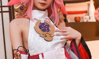 PoppaChan的泳池里，免费美图多到让你挑花眼！