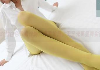ROSI的白色没有修饰，原图如是，无圣光更显真实面。