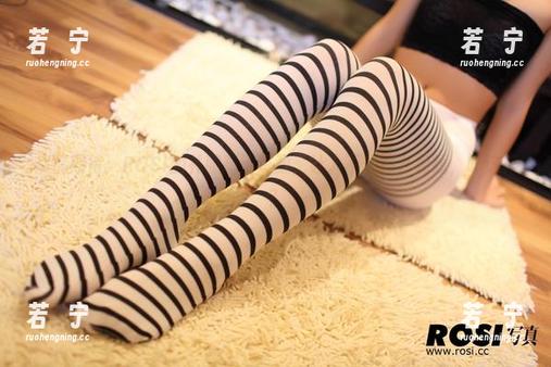 尽情期待：ROSI的礼服高清资源，让人不想移开视线，咋这样？