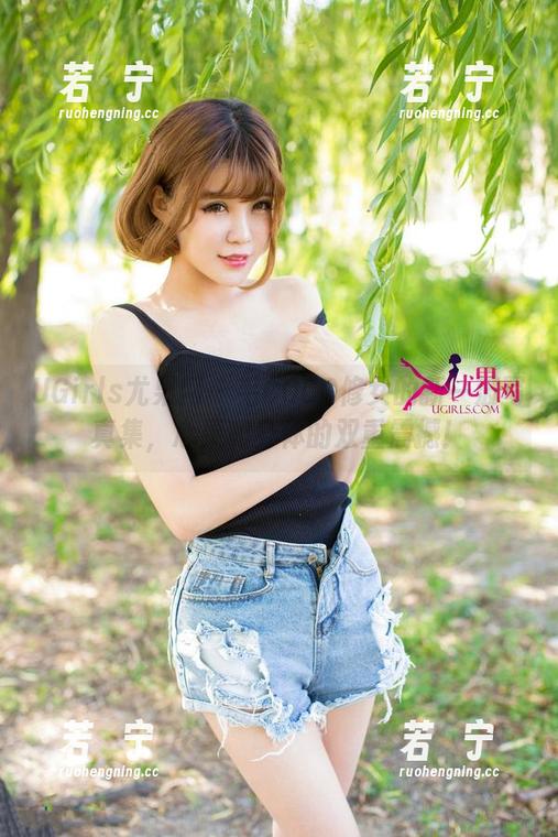 UGirls尤果网 - 毛COCO修女的新一波写真集，心灵和身体的双重震撼！