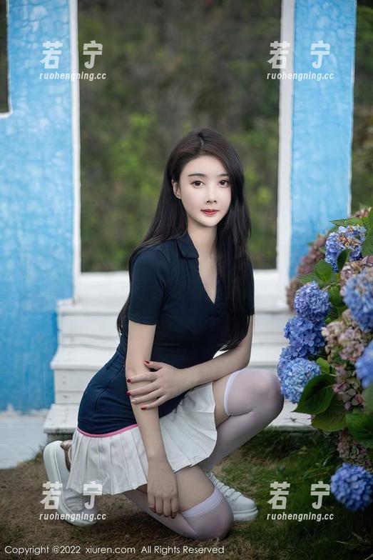 Xiuren秀人网 - Zoe柚柚的原图很真实，双马尾却让我想到了叛逆的青春。