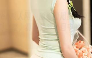 Xiuren秀人网 – 刚看到周慕汐的美足图集更新，哇，真的是我心目中的“完美脚”！