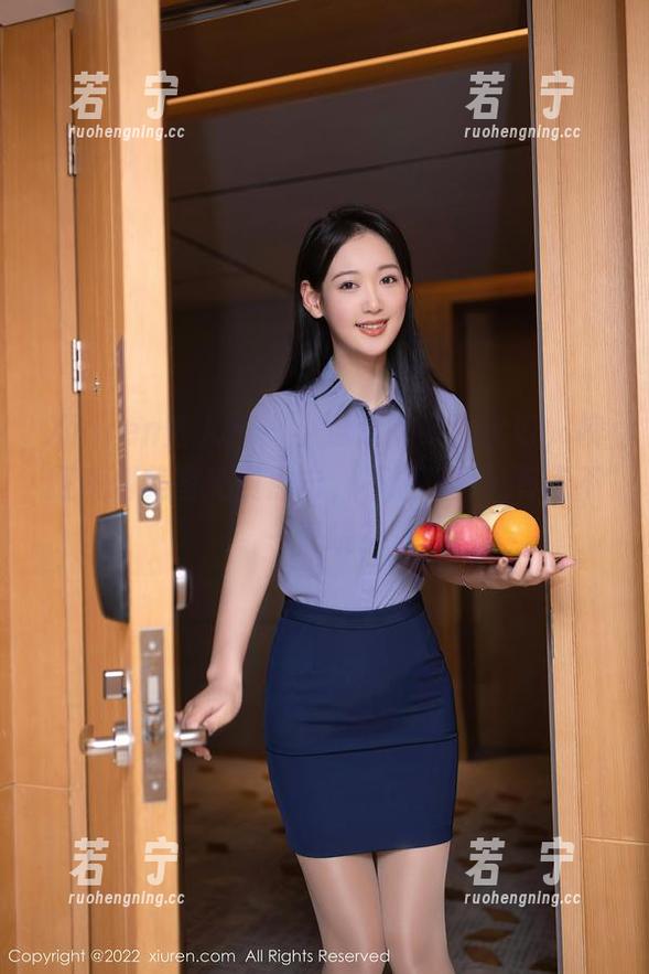 Xiuren秀人网 - 小逗逗的课程太好，校服系列美图免费点击，不过...画风有点不一气哦？