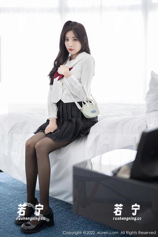 Xiuren秀人网 - 程程程的体操服：无圣光，原图下的铁心少女