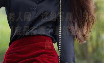 Xiuren秀人网 – 这组写真，只想问荡漾Crystal到底是在哪个建筑工地上学会的瑜伽？