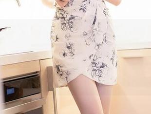 Xiuren秀人网 – 赵惟依coco的眼镜，原图下那微妙的光线，竟然引发了我的一段小思绪。