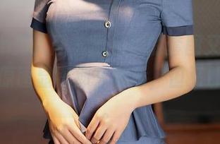 Xiuren秀人网 – 顾楚楚的套图又来了，教室里原图显得那么随意，但又那么惹眼。