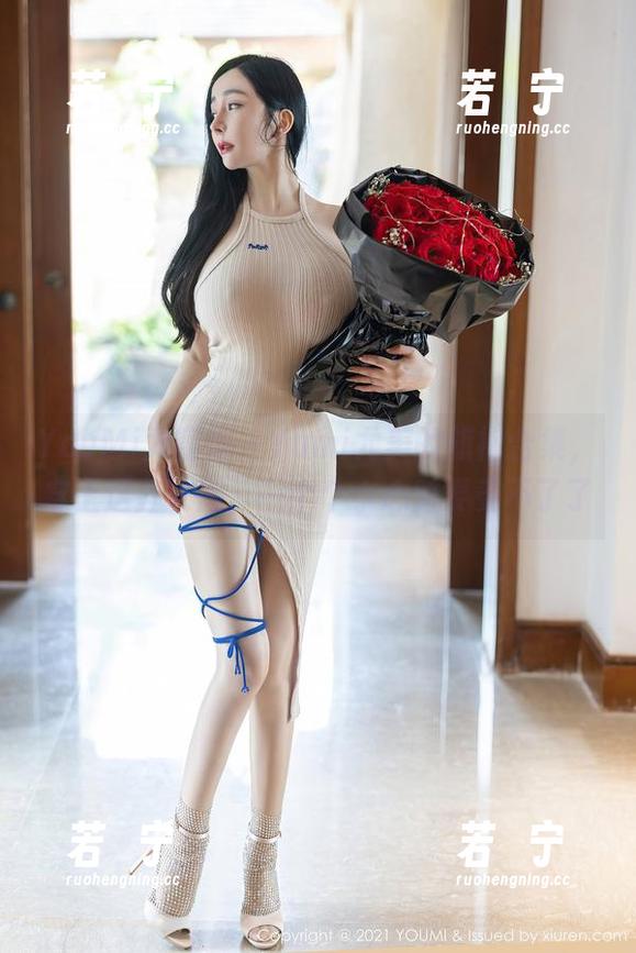 YouMi尤蜜荟 - Yumi尤美的旗袍合集，穿上这些衣服，一个个小心脏要受不了了