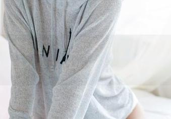YouMi尤蜜荟 – 是小逗逗的兔女郎套图，这个套路好像有点过分可爱