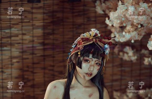原图里的“一笑芳香沁”，壁纸上轻轻蚕食你的注意力？