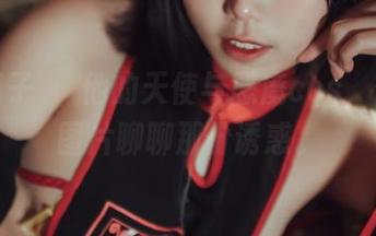 七月喵子كر他的天使与恶魔cos，借一张图片聊聊那份诱惑。