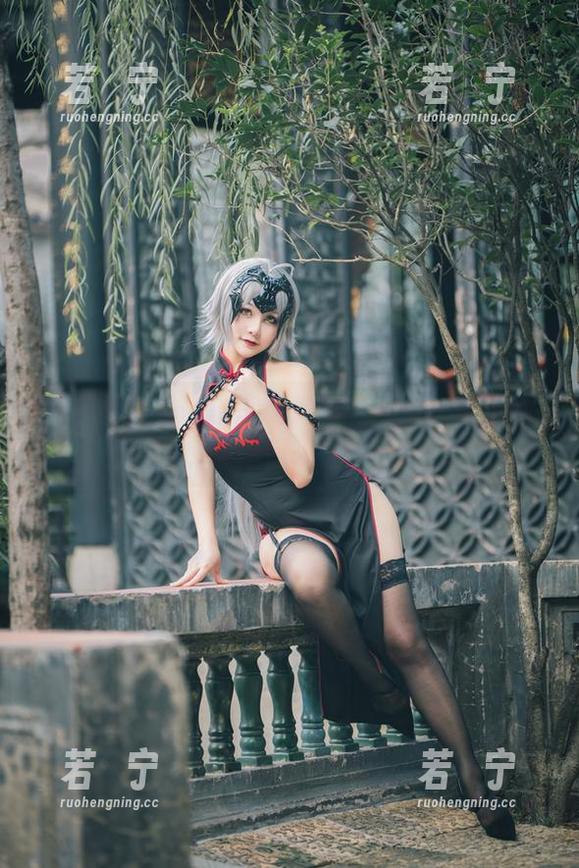 三刀刀miido的拳皇安琪儿写真：啥东西集合起来了？