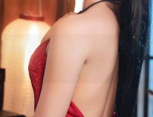 上班时间还不如三度_69的全套厨娘姿态来得随意