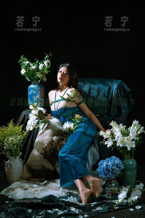 云溪溪的狗狗写真，不想看都难，简直牛逼！