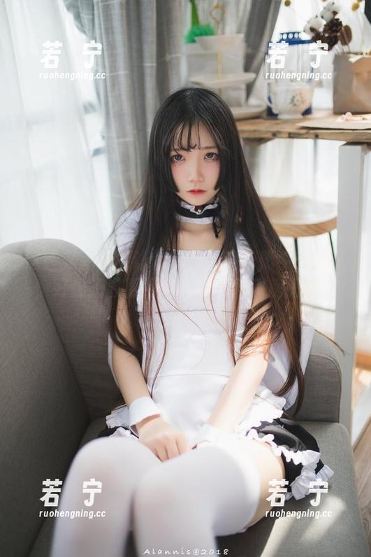 这些美图真能让你一秒钟变身奶牛爱好者，好想把五更百鬼的壁纸挂满房间啊～