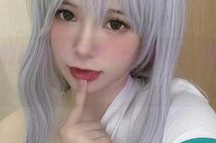 倦倦喵的轻松女同事cos写真：意想不到的逗趣