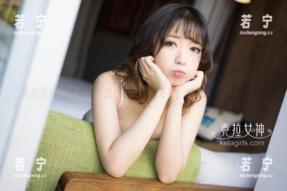 克拉女神 - 精选的作品：瑞莎穿着短裙，果然是个百变女神！