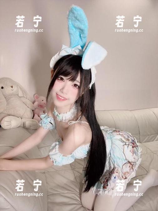 微密圈 - 一次次刷新认知，十万口草莓粥粥的女神美图合集，妆容和姿态都很有心