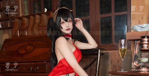 千夜未来的私拍，剧情展开得那么迷离，图片却在细腻中藏着惊喜…我这总是联想偏差怎么办？