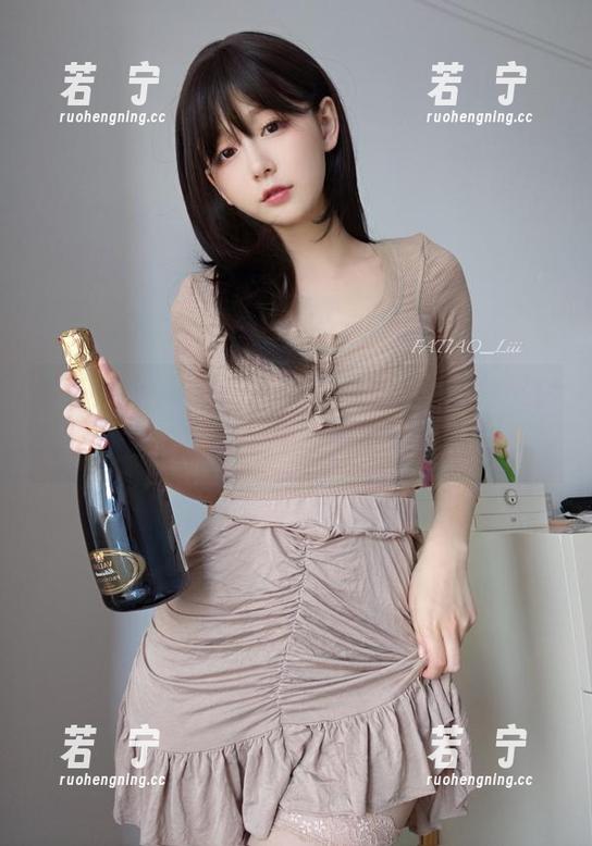 发条少女yoki的女仆写真集在魔镜前又聊了些啥，我画了个圈圈堆满了心