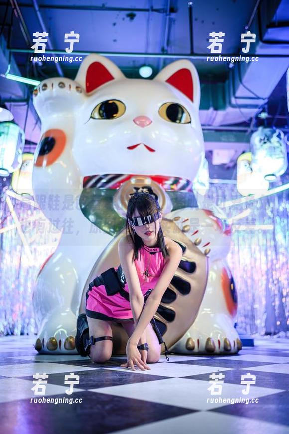 高跟鞋是芭蕾舞的翅膀，周叽是可爱兔兔也有过往，原图合集其实就是一场反差。