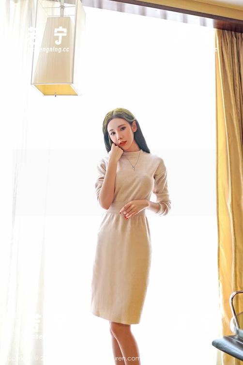 嗲囡囡 - 成都外表，内心却是一整个女神，施忆佳KITTY的合集让我每张都想偷偷保存。