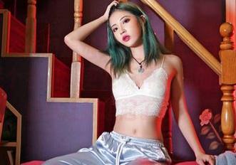 嗲囡囡 – 套图精选！施忆佳KITTY的女友不只是个名词，更是一种灵魂的共鸣，好像也让我想起了很多。