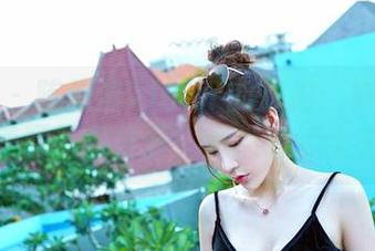 嗲囡囡 – 陈雅漫VICKY的旅拍：被图集的美丽脑洞打开，竟然有点上头
