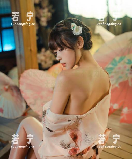 天台上的奈汐酱Nice，毫不费力的美，连无圣光都不怕。