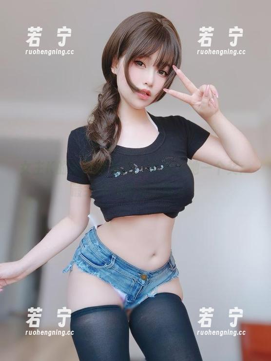 女主K 女主K的高跟鞋私拍,真想给她一个奖:最会引导眼球的脚步!