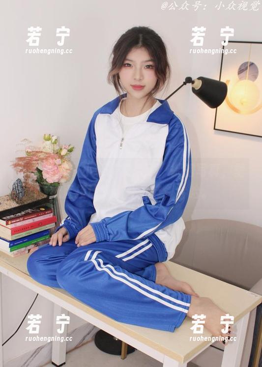 小众视觉-小薯条 小众视觉 - 小薯条又来了,御姐写真,壁纸直接让人脑补情节,哈哈。