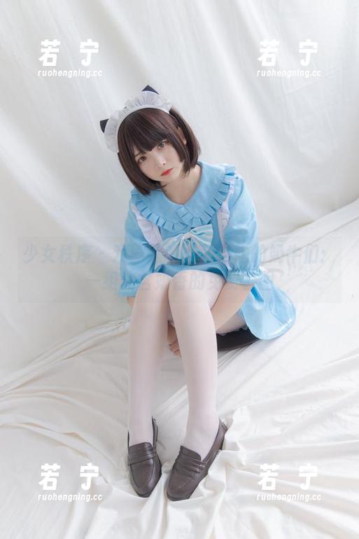 少女秩序 - 戏剧性的小葵与她的奶牛们：一组饱含奶香的免费套图