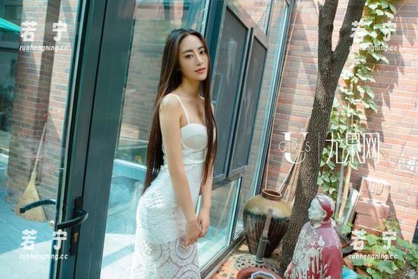 尤果网 - 琳丽的网袜写真精选，总有一张能戳到你的偏好！