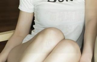 尤果网 – 原图中的“萌神妹妹”——这位女神似乎在诉说什么，又好像什么都不想说