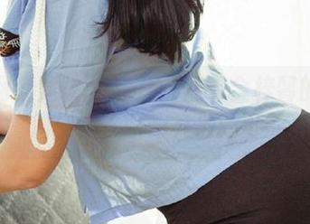 尤果网爱尤物 – 图片一瞥：金梓馨的制服，偶尔让人联想其他的可能…