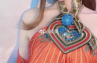 是我多想了？嶋葵的少女写真集，藏着一丝微妙的暧昧