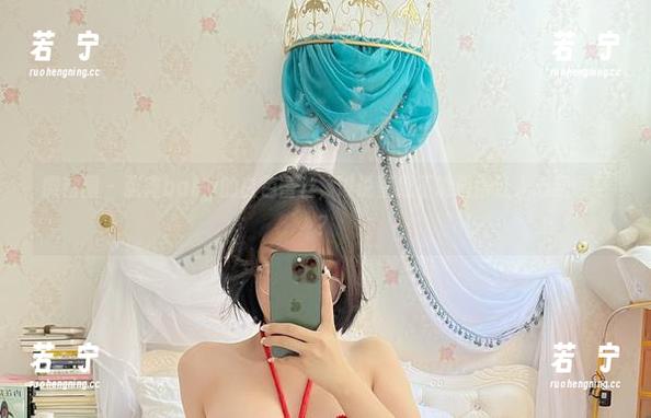 微密圈 - 张鑫baby的白色蕾丝，谁说壁纸不能看得让人心猿意马？