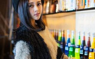 推女神 – 赵伊彤的高跟鞋：真的是走路要命，这组图片和资源有种令人忍俊不禁的节奏！
