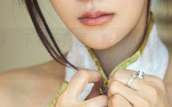 推女郎 – 下载不花钱，松果儿的内衣照该是你想要的！