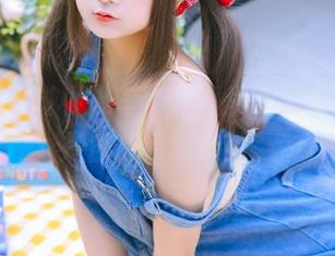 脑子里走过小火车，脑海里的私房美图却是日奈娇的灰丝。