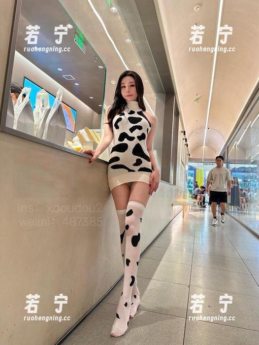 微密圈 - 听说是小逗逗的最新作品有个粉色主题，你可能会爱得不行不行的！