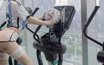 微密圈 – 果儿Victoria的红底高跟，高清版！真怕你们下载了后跟不上的节奏