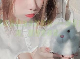 捕捉果咩酱的兔女郎时刻——没有光环遮掩，原图更真实。