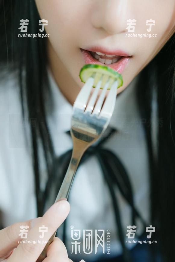 果团网 - 妲己_Toxic送上无圣光户外秀，真是与自然的亲密接触。