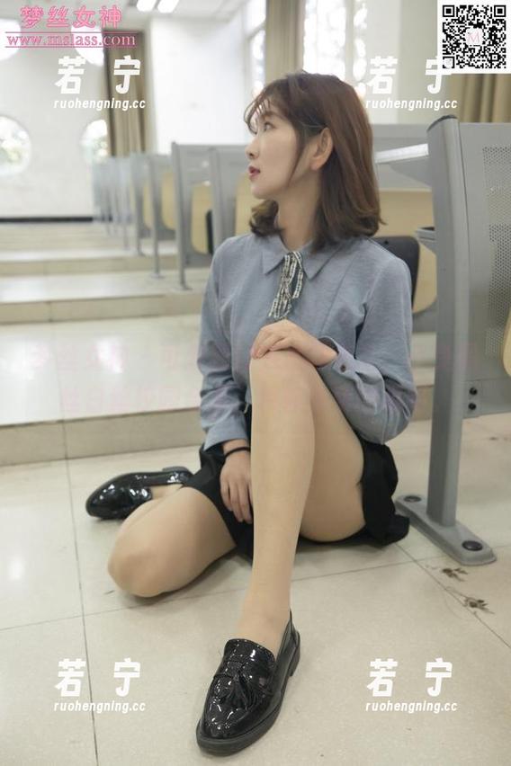 梦丝女神 - 可爱到让人心烦意乱，小兔黑丝白丝校园合集，包你免费的眼福。